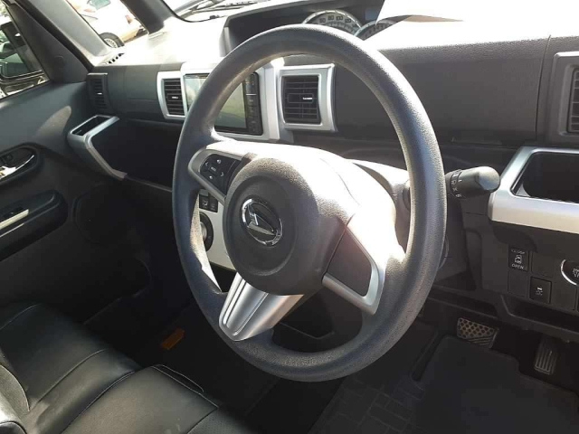 DAIHATSU WAKE 2015