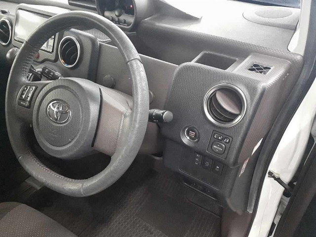 TOYOTA PORTE 2014