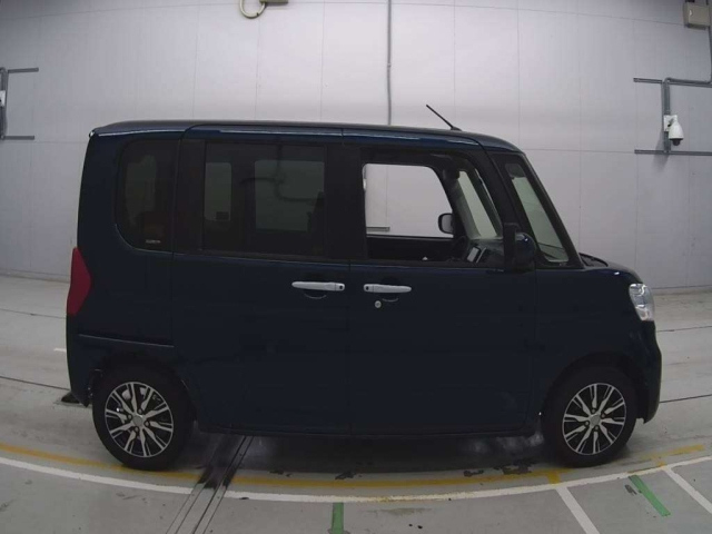 DAIHATSU TANTO 2019
