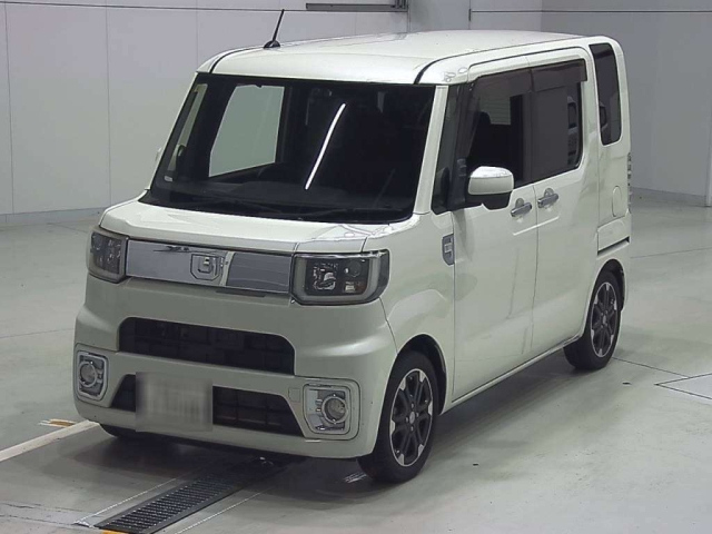 DAIHATSU WAKE 2015