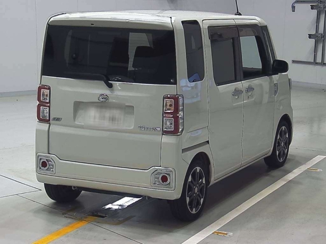 DAIHATSU WAKE 2015