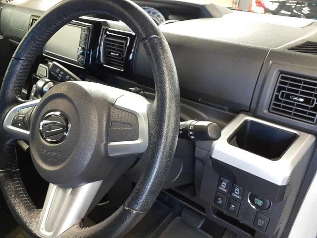 DAIHATSU WAKE 2015