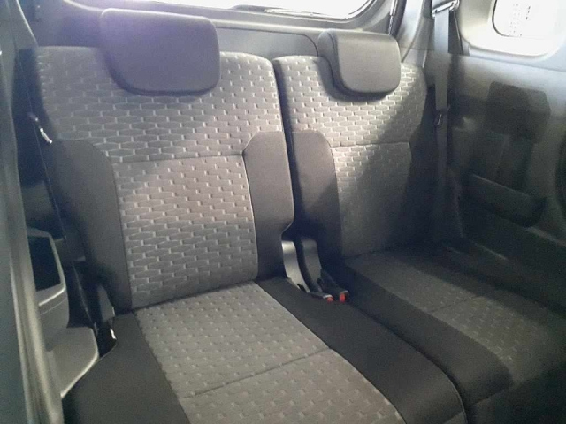 DAIHATSU WAKE 2015