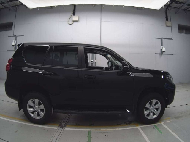 TOYOTA LAND CRUISER PRADO 2020