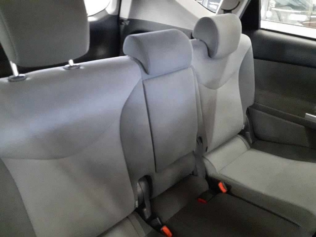 TOYOTA PRIUS ALPHA 2012