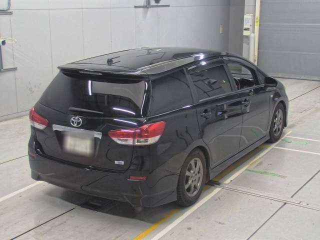 TOYOTA WISH 2011