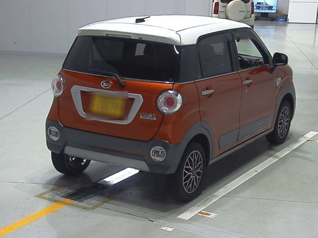 DAIHATSU CAST 2015