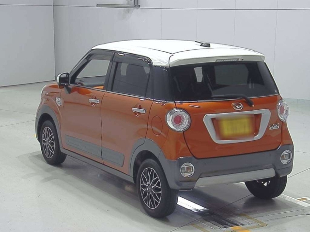 DAIHATSU CAST 2015