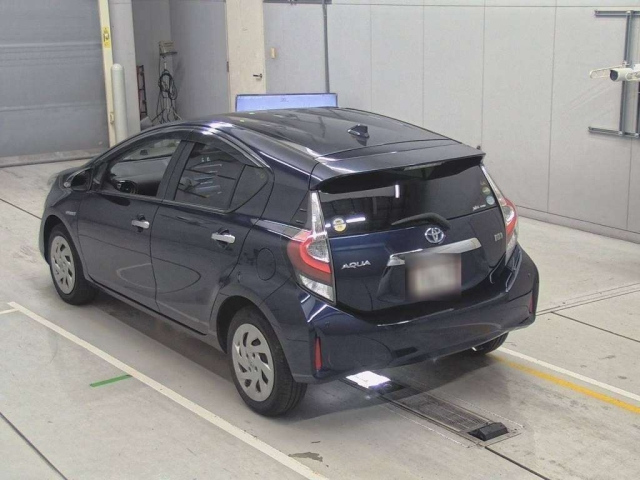 TOYOTA AQUA 2018