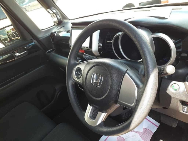 HONDA N BOX 2016