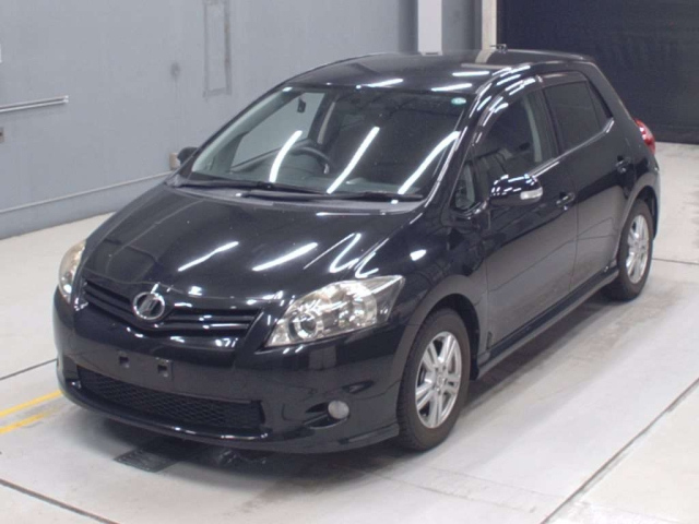 TOYOTA AURIS 2011