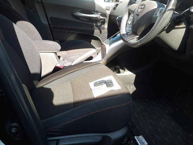 TOYOTA AURIS 2011