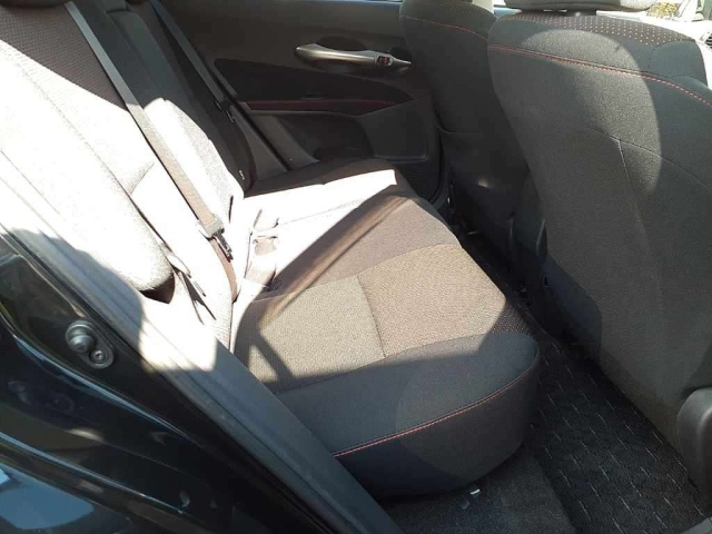 TOYOTA AURIS 2011
