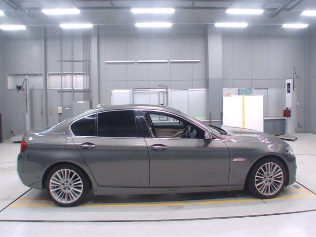 BMW 5 SERIES 2015