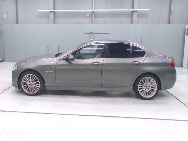 BMW 5 SERIES 2015