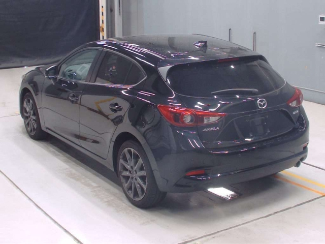 MAZDA AXELA 2016