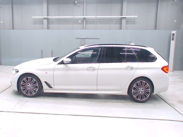 BMW 5 SERIES 2017