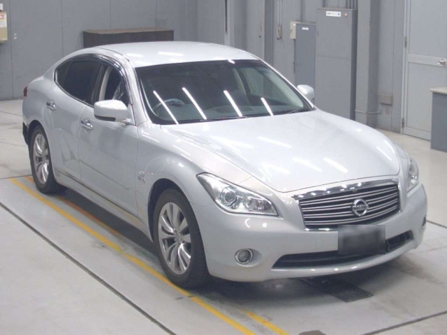 NISSAN FUGA 2011