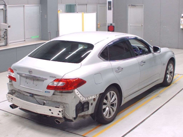 NISSAN FUGA 2011