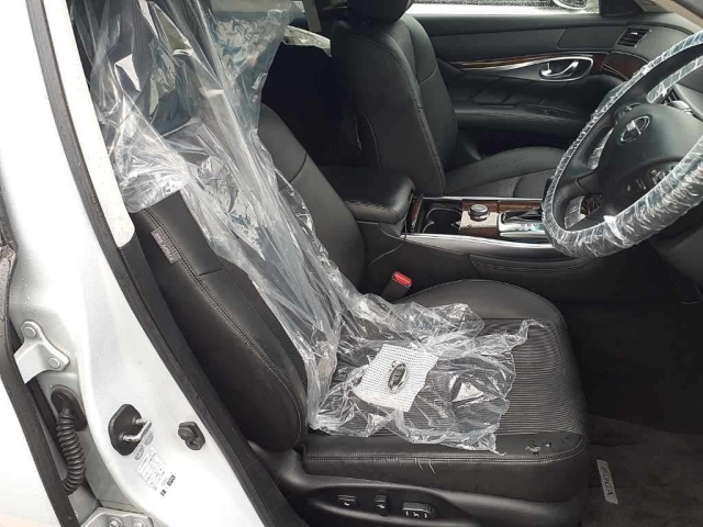 NISSAN FUGA 2011