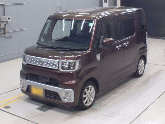 DAIHATSU WAKE 2015