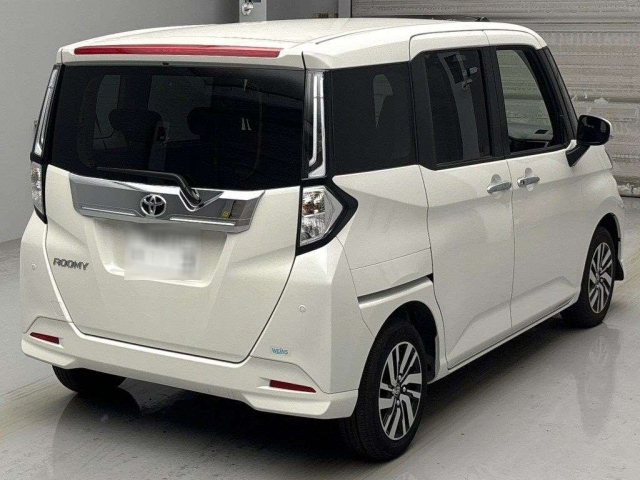 TOYOTA ROOMY 2024