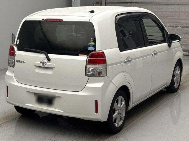 TOYOTA SPADE 2019