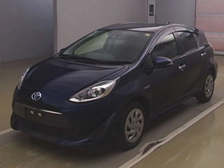 TOYOTA AQUA 2019