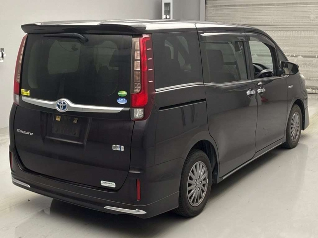 TOYOTA ESQUIRE 2015