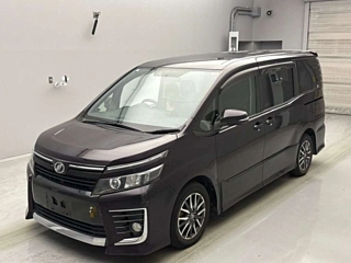TOYOTA VOXY 2014