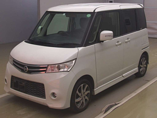 NISSAN ROOX 2013
