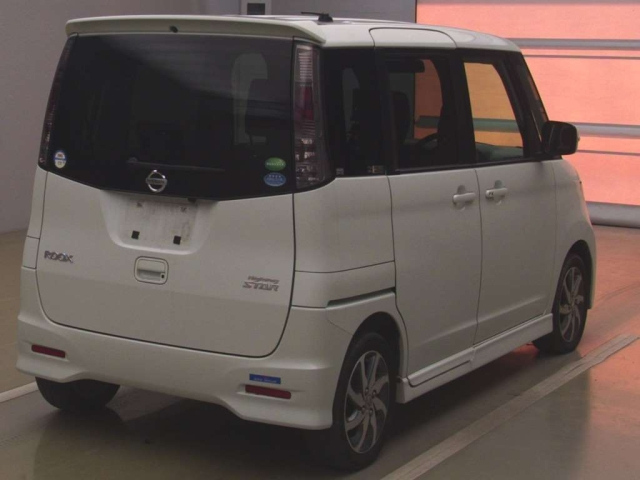 NISSAN ROOX 2013