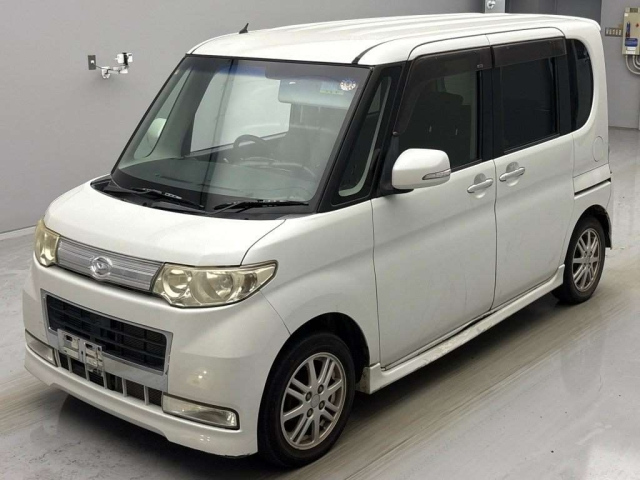 DAIHATSU TANTO 2010
