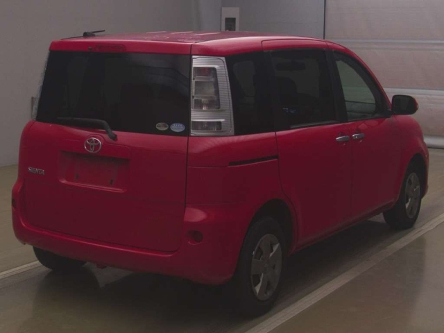 TOYOTA SIENTA 2011
