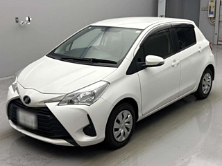 TOYOTA VITZ 2017