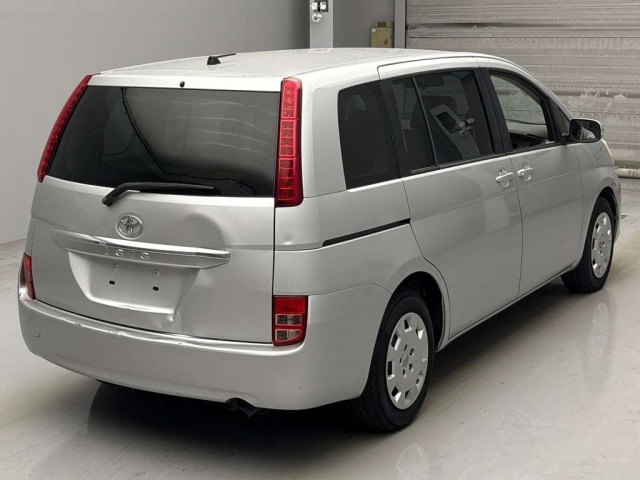 TOYOTA ISIS 2008