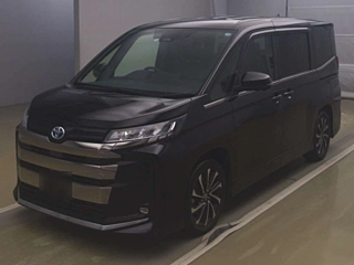 TOYOTA NOAH 2022