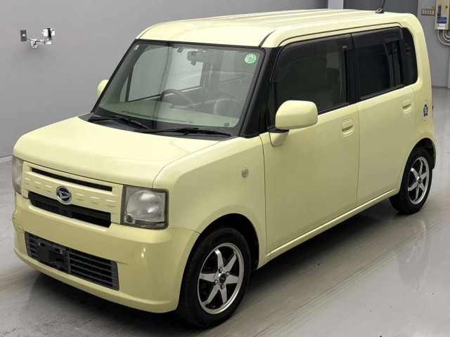 DAIHATSU MOVE CONTE 2015