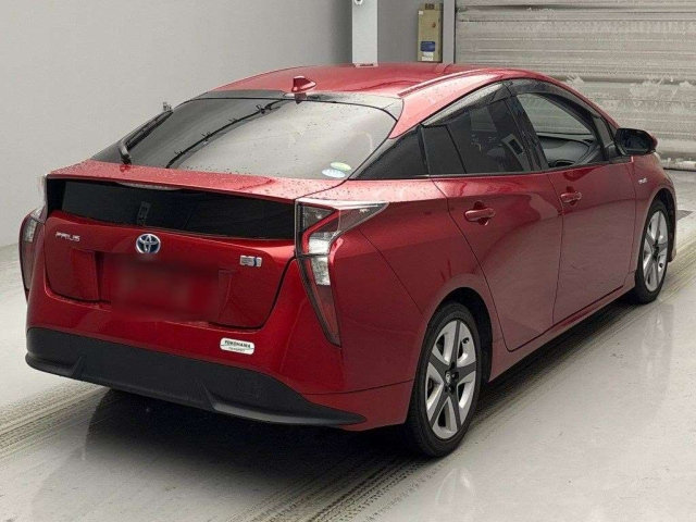 TOYOTA PRIUS 2017