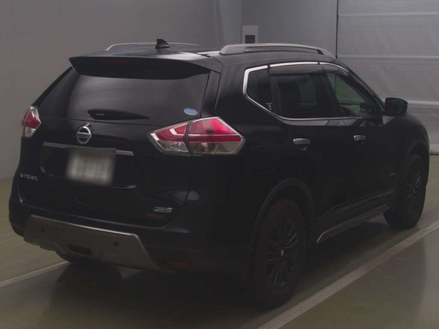 NISSAN X-TRAIL 2015