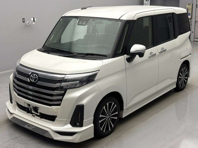 TOYOTA ROOMY 2020