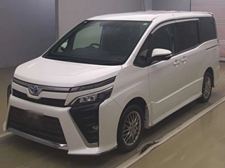 TOYOTA VOXY 2021