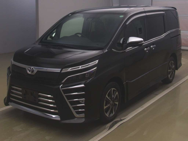 TOYOTA VOXY 2021