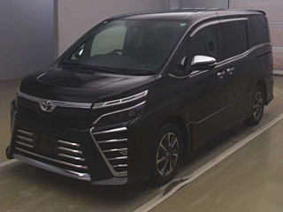 TOYOTA VOXY 2021
