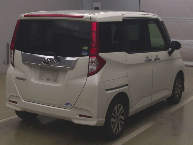 TOYOTA ROOMY 2018