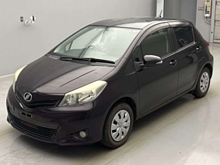 TOYOTA VITZ 2013