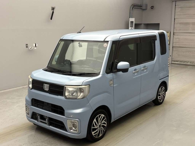 DAIHATSU WAKE 2016