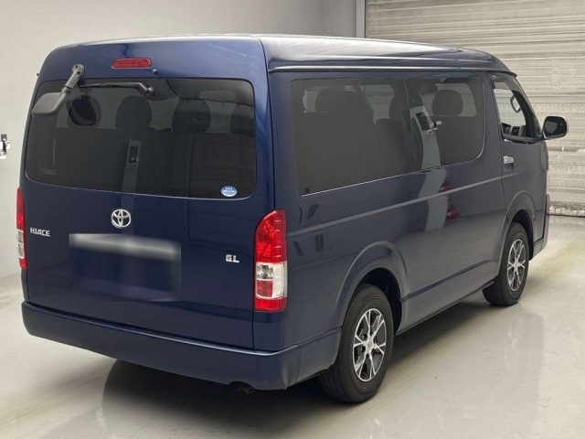 TOYOTA HIACE 2020