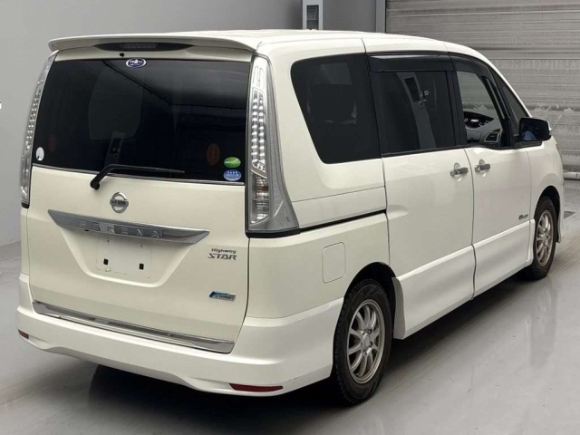 NISSAN SERENA 2013