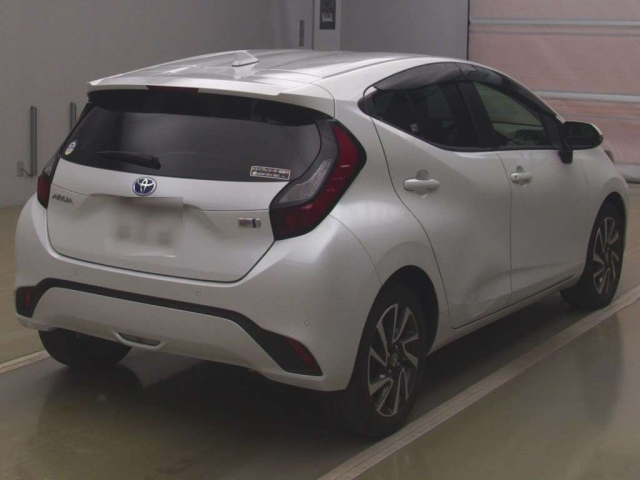 TOYOTA AQUA 2022